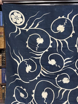 Boro: Japanese textile with overall design, Maru ni Katabami [= circle with wood sorrel]